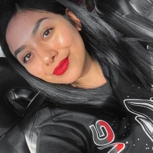 Meet your Posher, Vanesa